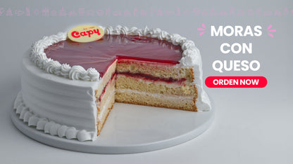 Pastel Tres Leches de Moras con Queso